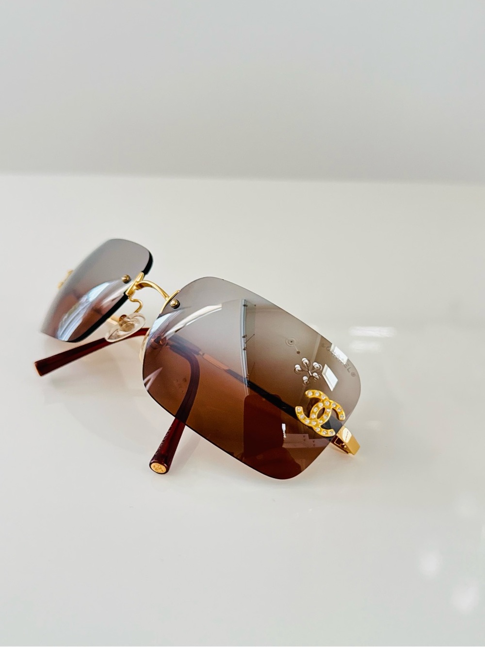 LIKE NEW 💕 Vintage CHANEL RARE RIMLESS Mirror Swarovski gold sunglasses - Picture 7 of 8
